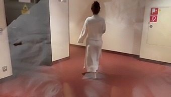 Amateur Hotel Spa Encounter With A Sexy Stranger
